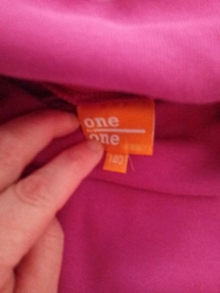 Joli pull à col roulé fuchsia.  10 ans - photo numéro 15