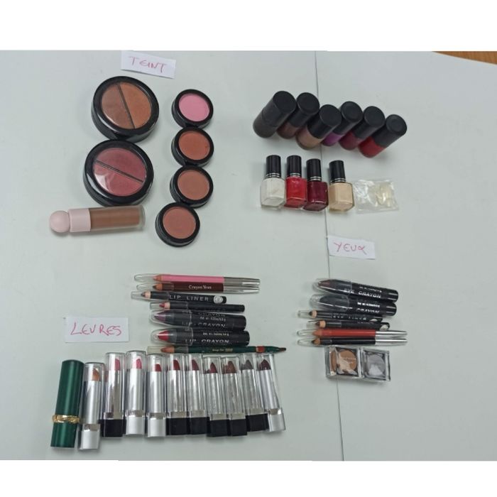 Maquillage Hs pour poupée ou loisirs creatif
