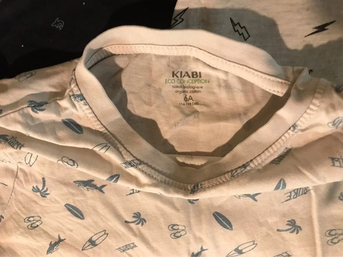 3 tee-shirts 6 ans - photo numéro 2