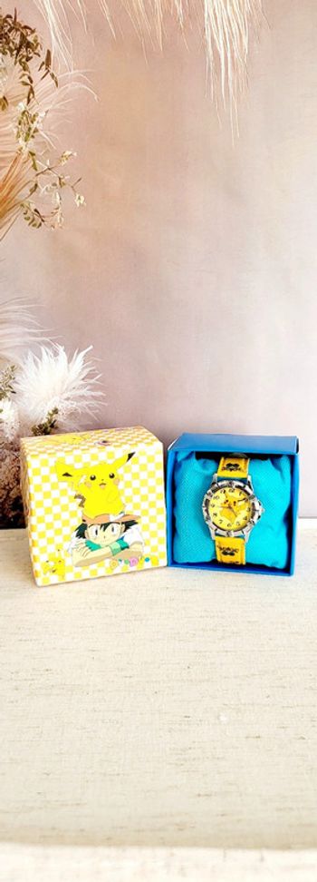 Montre Pikachu jaune avec coffret - Pokémon