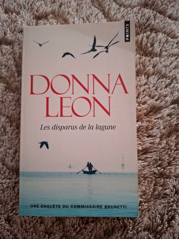 Roman policier de Donna Leon Les disparus de la lagune en très bon état