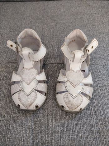 Chaussures pointure 18