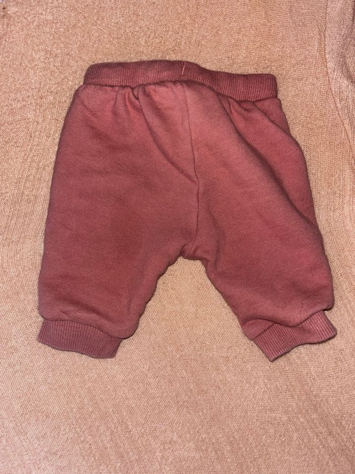 Jogging bébé fille 1 mois - photo numéro 3