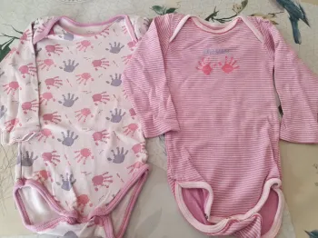 Lot de 2 bodies 12 mois