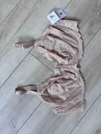 Soutien-gorge Chantelle beige