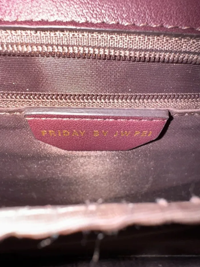 Sac à bandoulière bordeaux Friday by JW Pei,bon état général mais il y a des petits défauts, - photo numéro 6