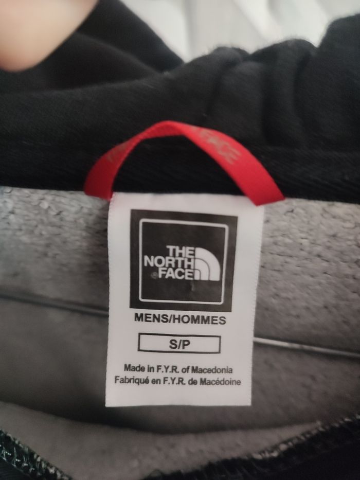 Sweat à capuche the North face - photo numéro 5