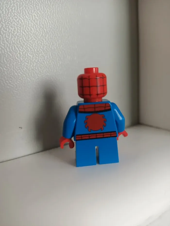 Personnage LEGO marvel spiderman avec Jambes courtes et Large Œil - photo numéro 3