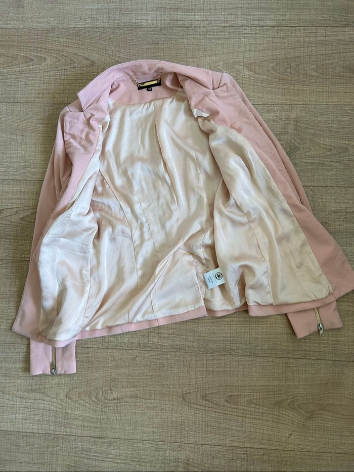 Blazer rose avec chaînettes dorées Glamorous taille M TBE - photo numéro 8
