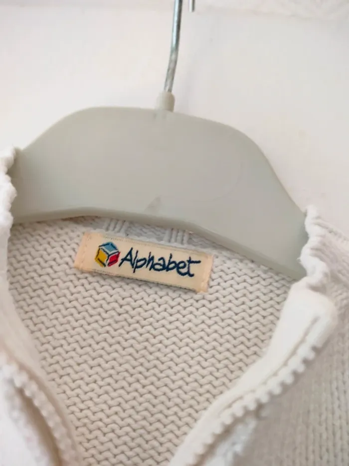 (e) gilet blanc crème Alphabet - photo numéro 3