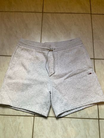 Short gris 