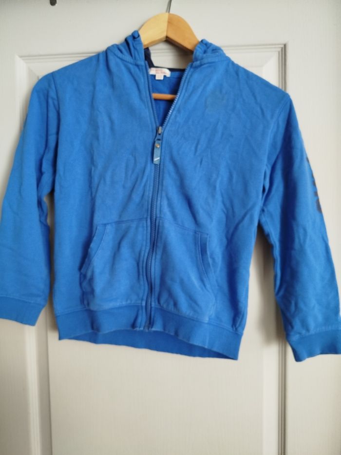 Sweat capuche zippé