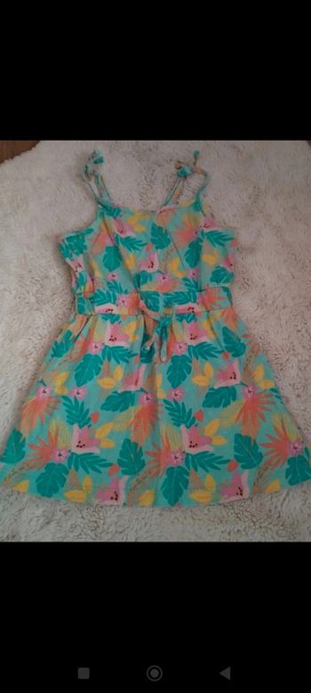 Jolie robe taille 4 ans