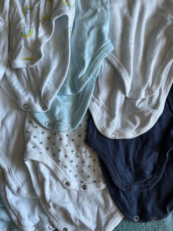 Lot de 13 bodies body manches courtes - photo numéro 3