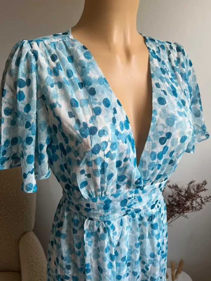 Superbe robe bleue très chic - photo numéro 2