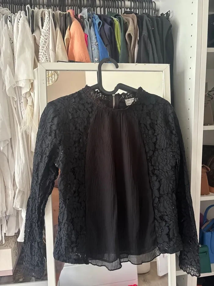 Blouse dentelle noire