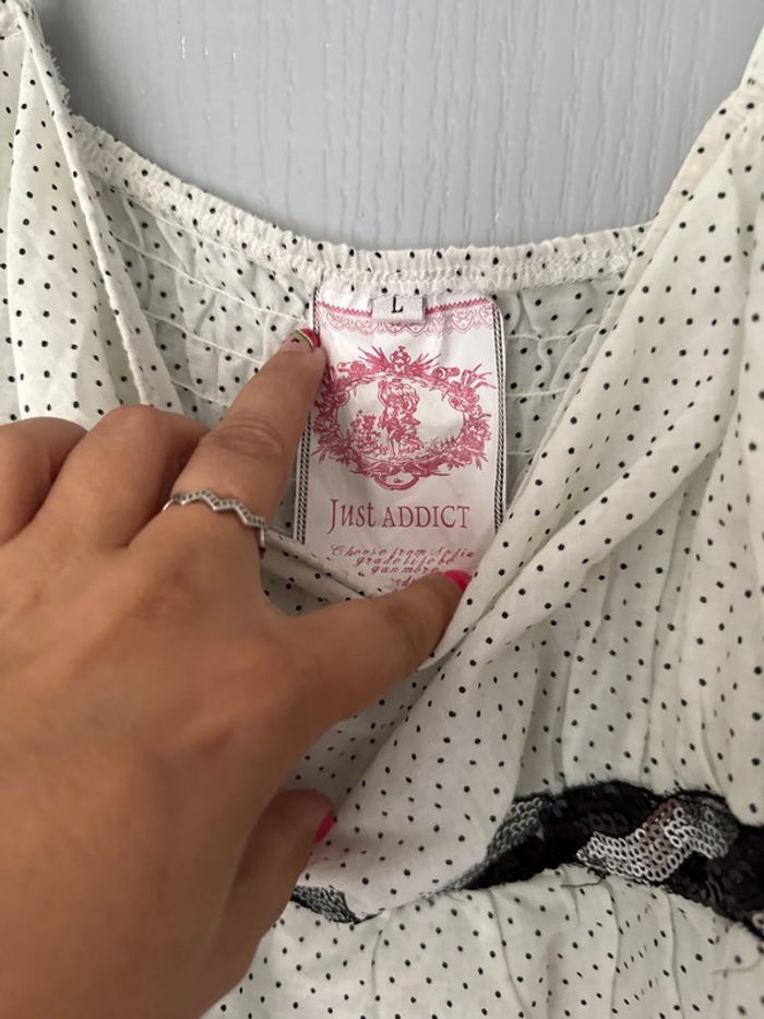 Jolie robe pleines de détails L - photo numéro 4
