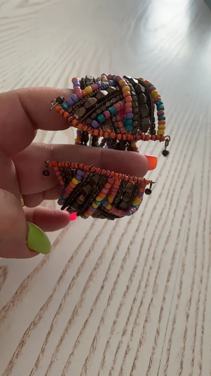 manchette perles colorées - photo numéro 3