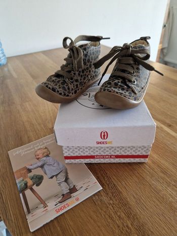Chaussure bébé 22