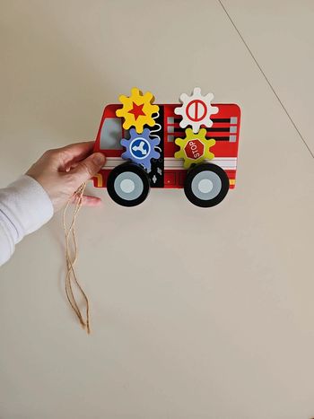 Camion à tracter jeu d'éveil