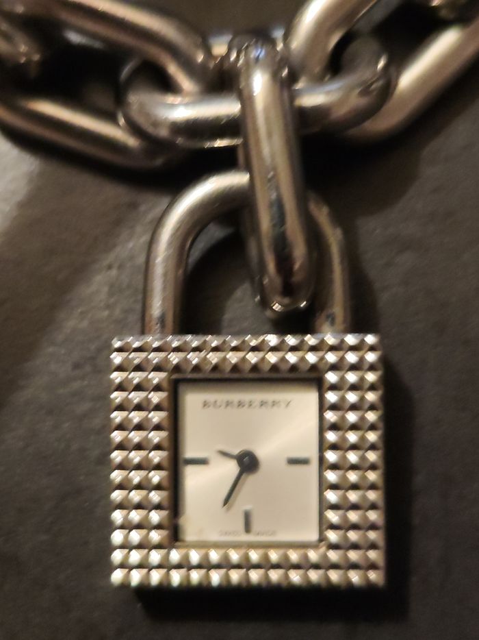 Montre burberry argent - photo numéro 2