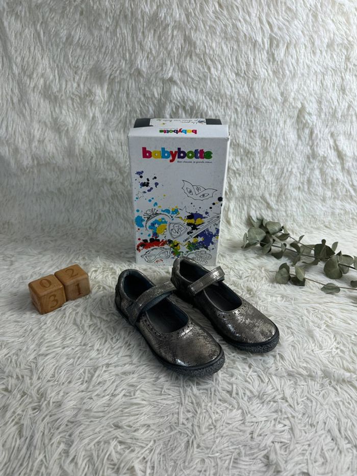 Paire de babies argentées Babybotte taille 31