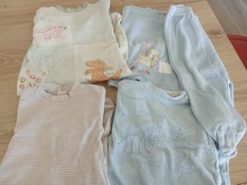 Lot de pyjamas 