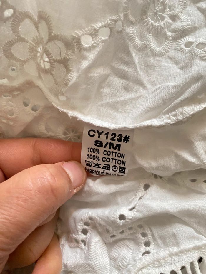 Jolie Blouse Romantique Avec Broderie Anglaise Er Volant Taille S-M - photo numéro 11