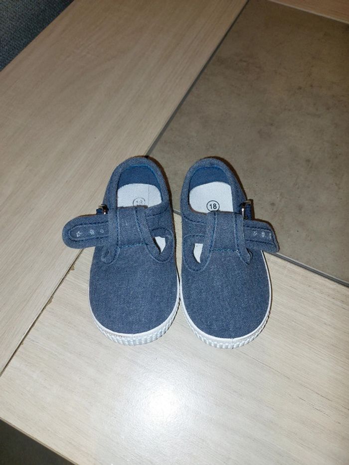 Chaussures neuves / Pat et Ripaton / 18