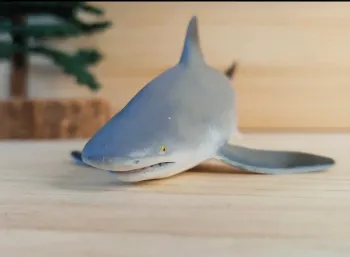 PAPO requin bouledogue Figurine animal de la mer