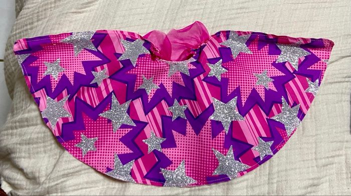 Jupe cape pour Barbie bon état