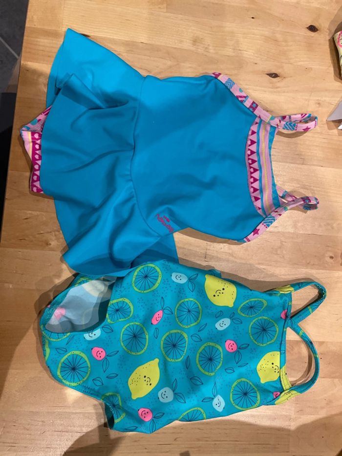 Lot de 2 maillots de bain fille 12 mois