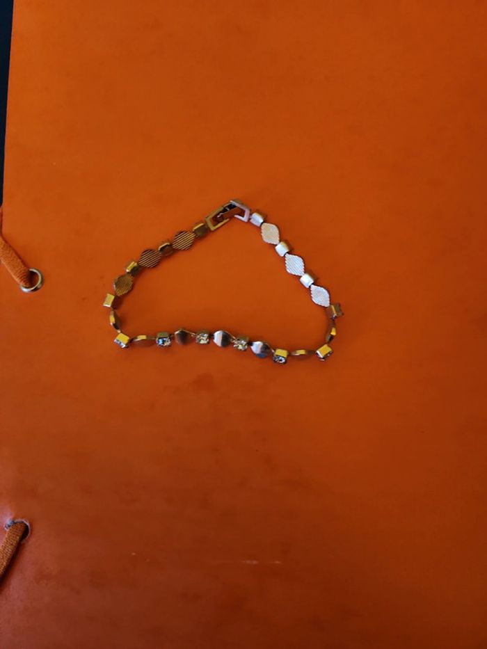 Bracelet doré et brillant - photo numéro 2