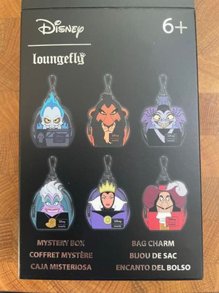 Mini Loungefly mystery Villains Disney - photo numéro 3
