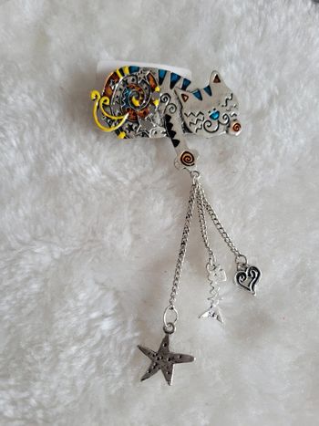 Broche silver multicolore et pampilles