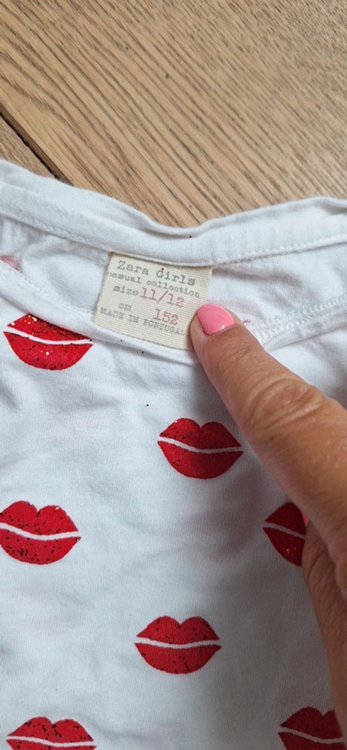 Tee shirt motifs bouche paillettes - photo numéro 3