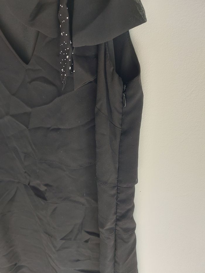 Robe noire - photo numéro 4