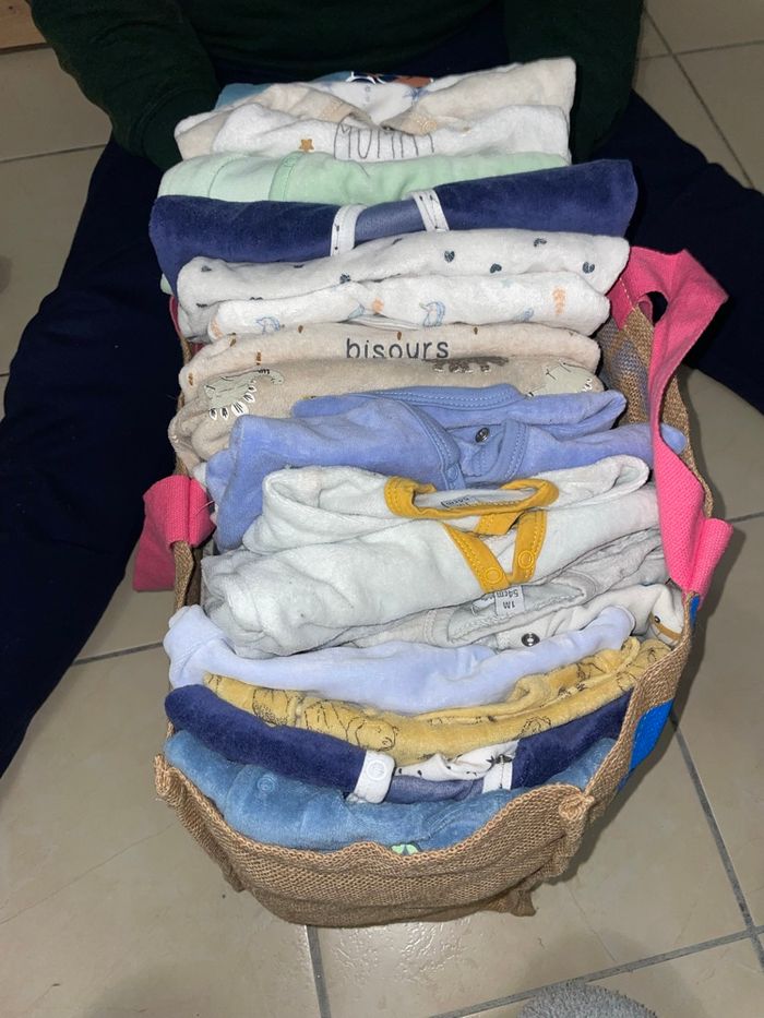 Gros lot de vêtements bébé garçon - photo numéro 3