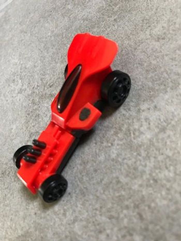 petite voiture kinder mattel rouge orange très bon état