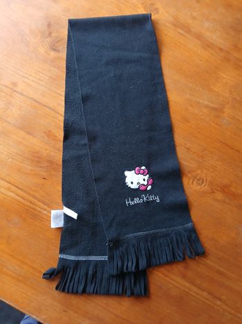 Écharpe Hello Kitty