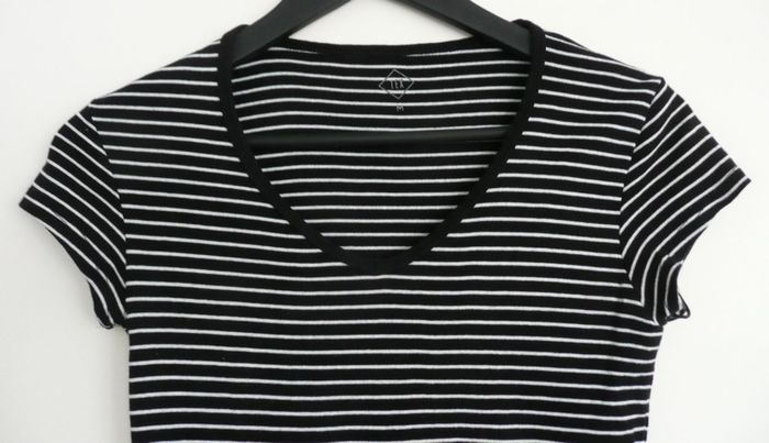 T shirt raye noir et blanc. Tex. Taille 38 - photo numéro 2