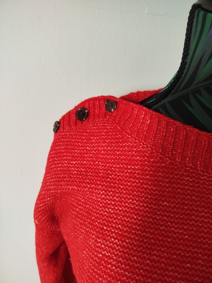 Pull rouge bouton épaule S - photo numéro 2
