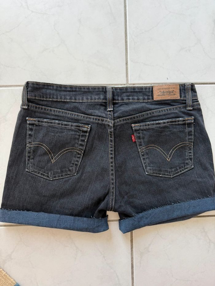 Short en jean denim Levis USA vintage taille 38 tres bon état - photo numéro 9