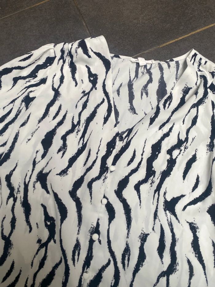 Chemise noir et blanc - photo numéro 2