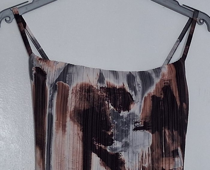 Robe longue froissée moulante grise, marron et blanche - photo numéro 2