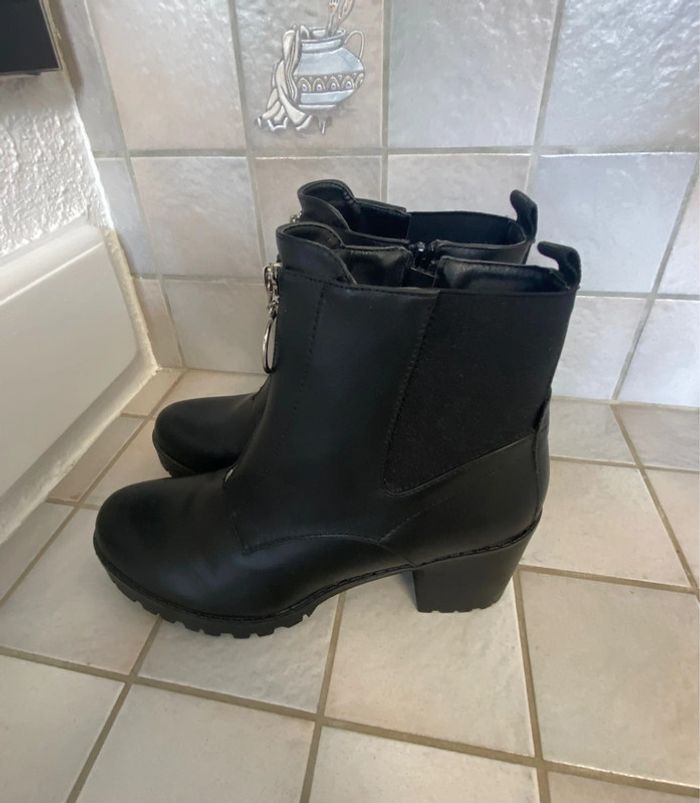 Bottines neuves noires avec tirette 40 - photo numéro 2