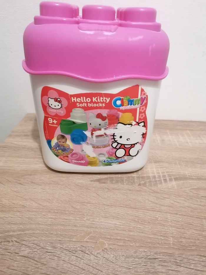 Boîte de blocks 1er âge hello kitty