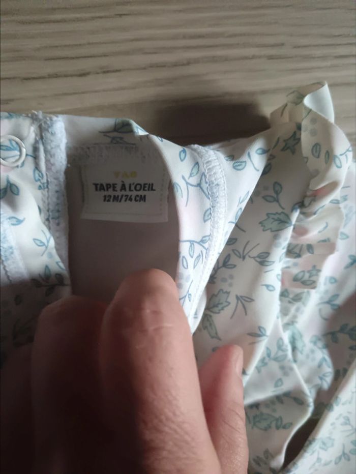 Maillot de bain antibuv 2 pièces TAO 12 mois fleuri blanc et rose - photo numéro 3