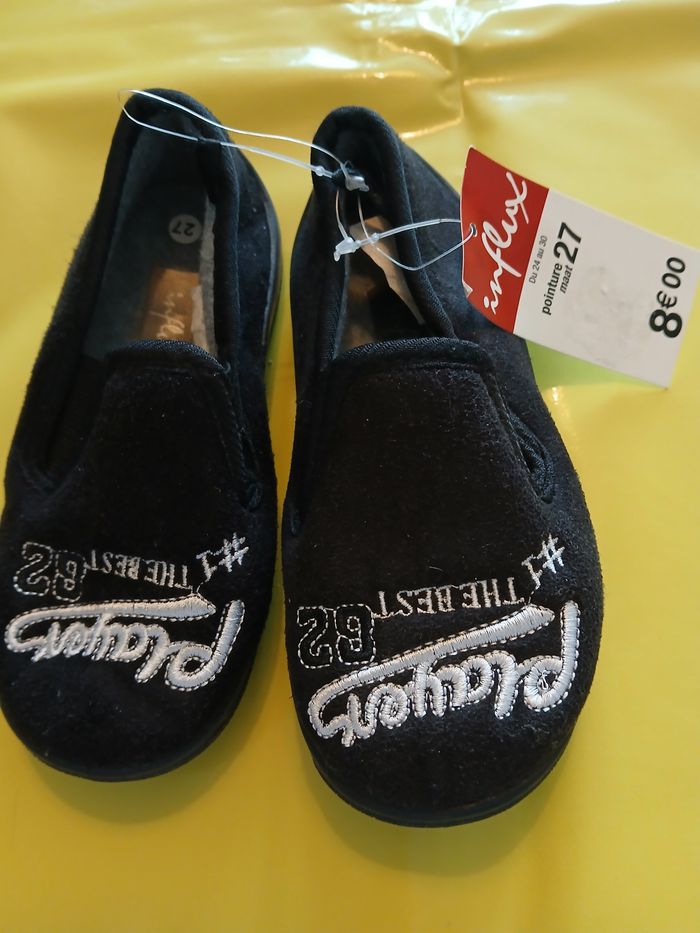 chaussons garcon noir et blanc 30