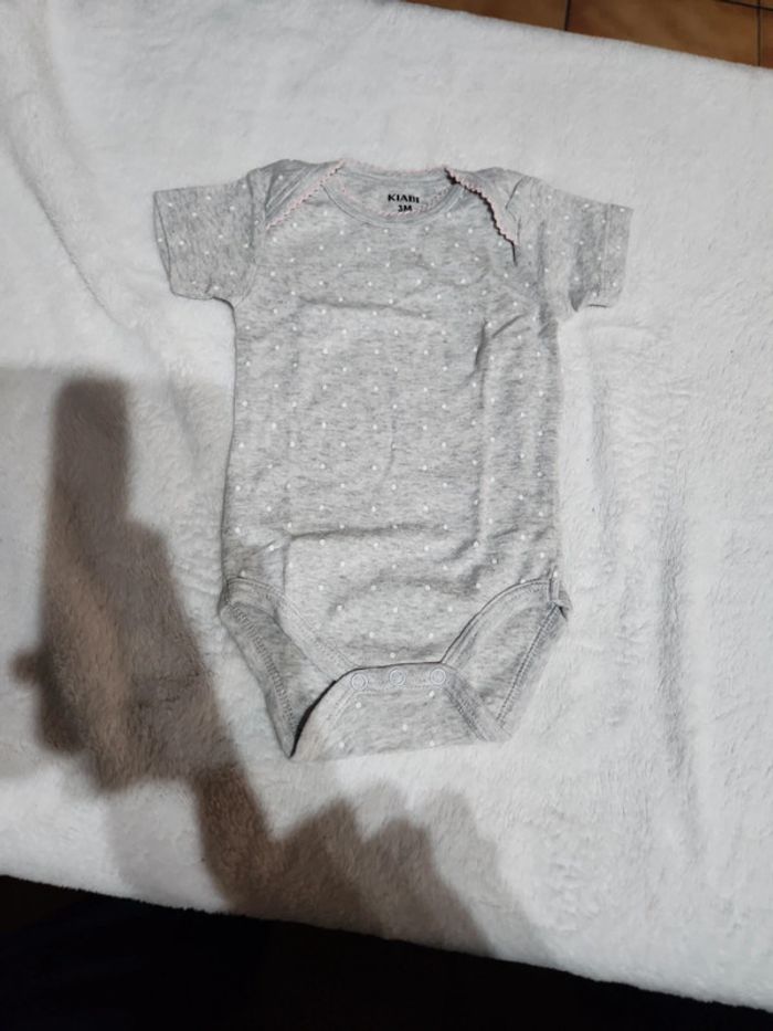 Lot de bodies - photo numéro 5